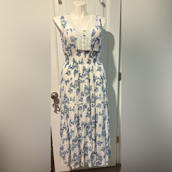 NEW J Glee Elegant White and Blue Floral Dress - Picture 1 of 5